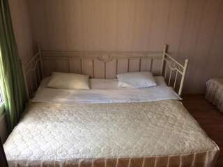 Гостиница Ван Гог Поповка Стандартный двухместный номер с 2 отдельными кроватями-5